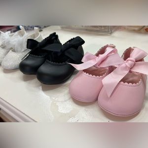 Size 2 Bundle of Ballet Slippers w. ribbons 🩰 - Black, White Glitter, Pink